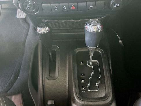 Used 2016 Jeep Wrangler Unlimited Sahara w/ Connectivity Group image 16