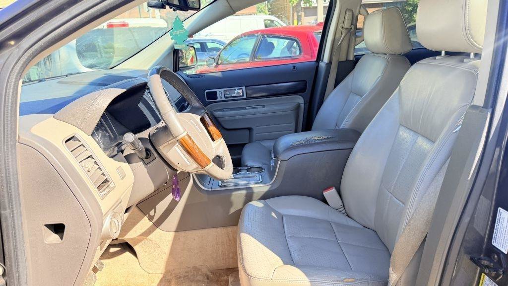 Used 2007 Lincoln MKX AWD image 7