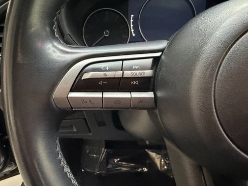 Used 2021 MAZDA MAZDA3 s FWD image 23