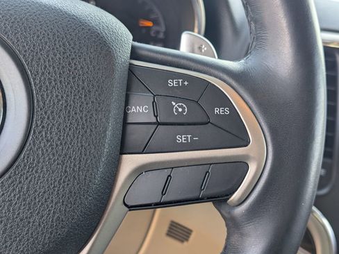 Used 2014 Jeep Grand Cherokee Limited w/ Luxury Group II image 20