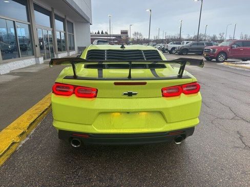 Used 2019 Chevrolet Camaro LT w/ Technology Package image 5