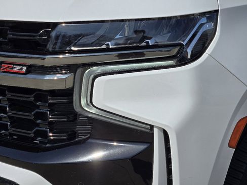 Used 2022 Chevrolet Suburban Z71 w/ Z71 Off-Road Package image 15