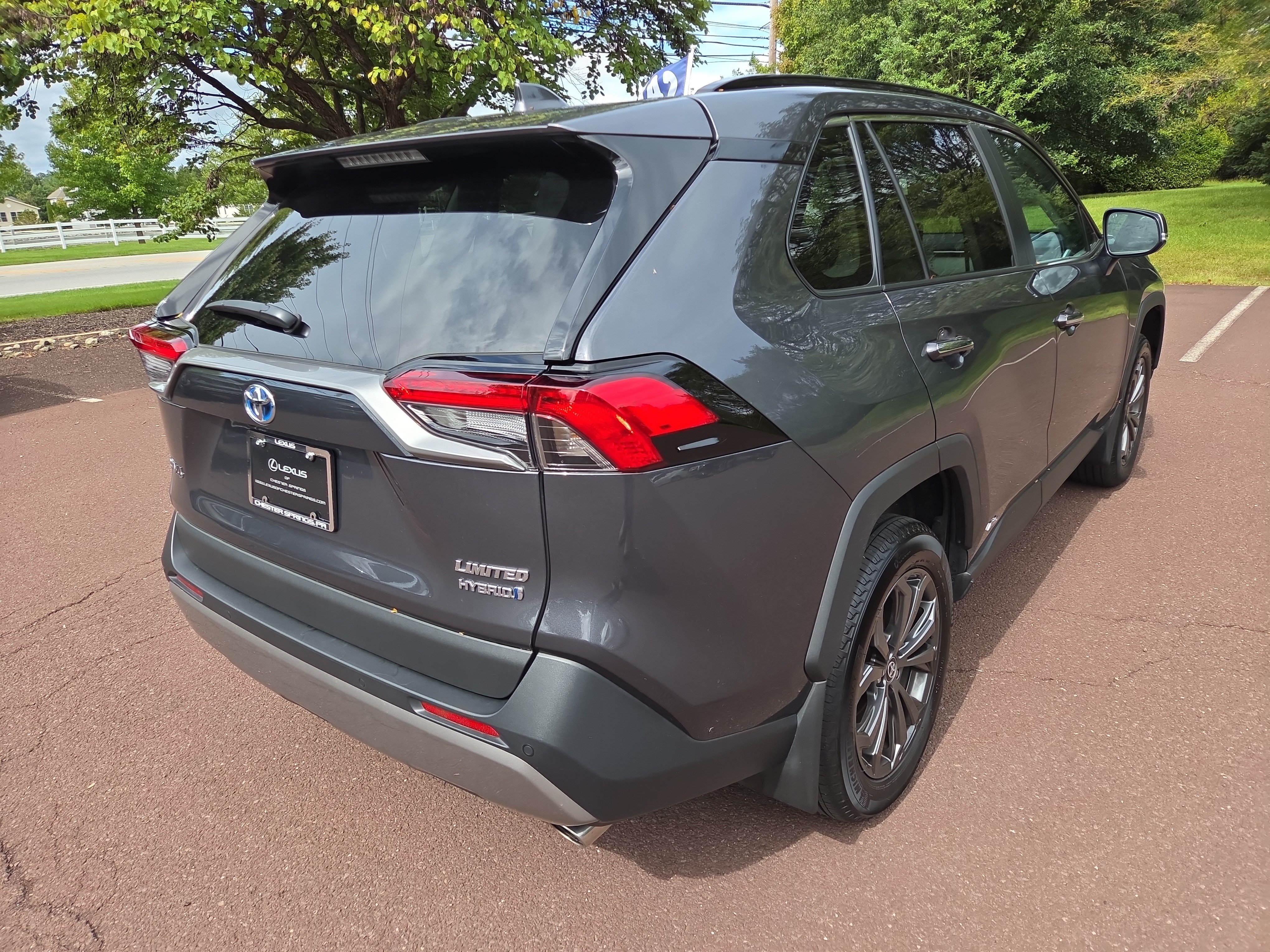 Used 2024 Toyota RAV4 Limited w/ Advanced Technology Package AWD/4WD image 3