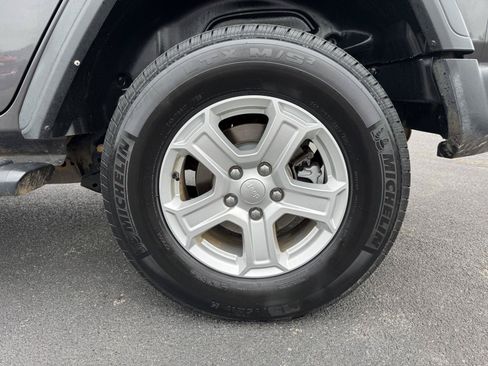 Used 2021 Jeep Wrangler Unlimited Sport AWD/4WD image 45
