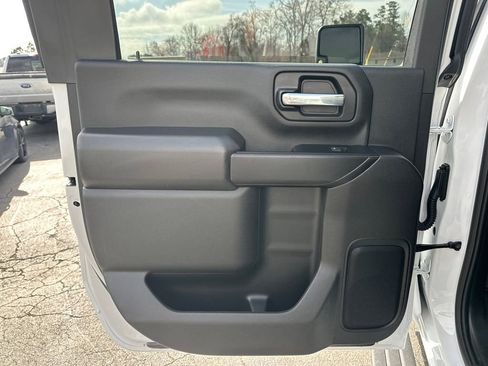 Used 2025 Chevrolet Silverado 2500 Custom w/ Custom Value Package image 22