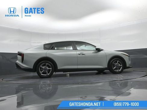 Used 2025 Kia K4 FWD image 32
