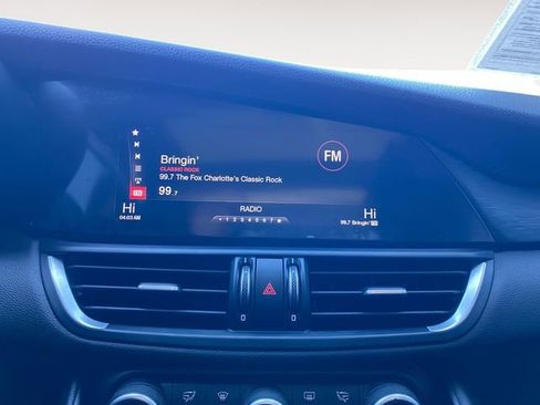 Used 2017 Alfa Romeo Giulia AWD w/ Sport Appearance Package image 22