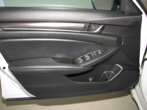 Certified 2022 Honda Accord Sport image 10