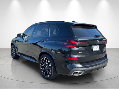 Used 2025 BMW X5 M60i AWD/4WD image 3