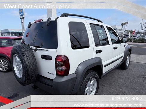 Used 2007 Jeep Liberty Sport RWD image 4