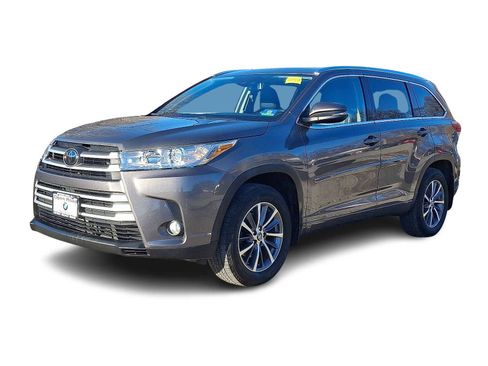 Used 2018 Toyota Highlander XLE image 3