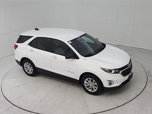 Used 2021 Chevrolet Equinox LS FWD image 17
