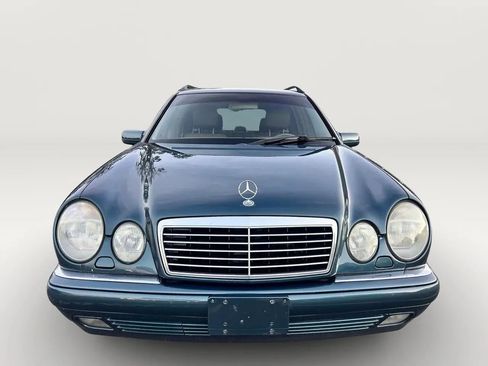 Used 1999 Mercedes-Benz E 320 4MATIC Wagon image 5