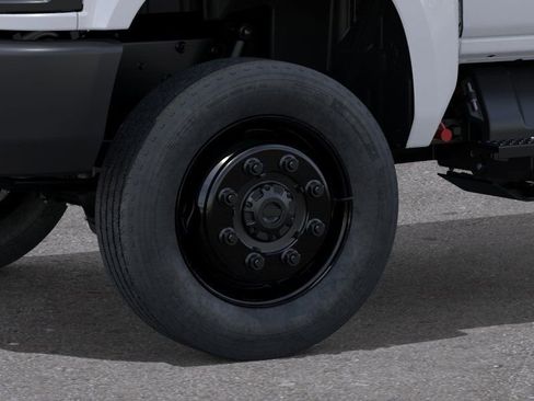 New 2025 Ford F150 LT image 9