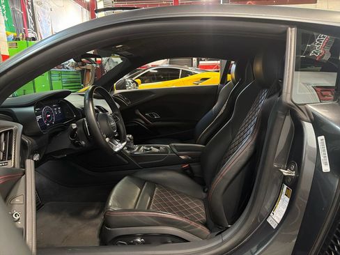 Used 2017 Audi R8 V10 plus image 11