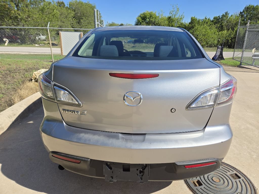 Used 2011 MAZDA MAZDA3 i Sport FWD image 4