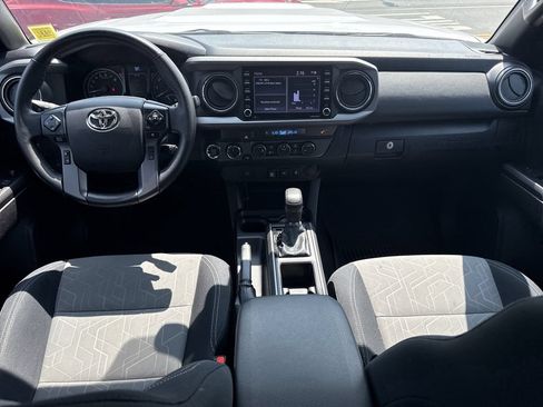 Used 2023 Toyota Tacoma TRD Sport AWD/4WD image 12