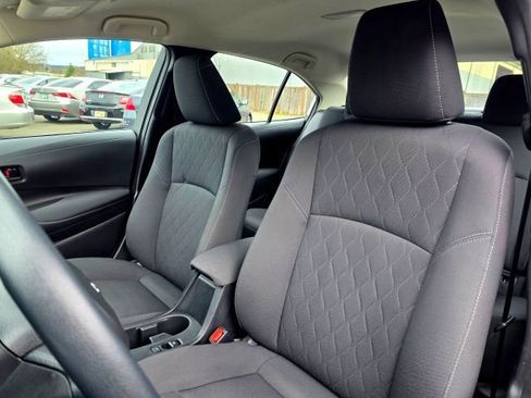 Used 2023 Toyota Corolla LE image 25