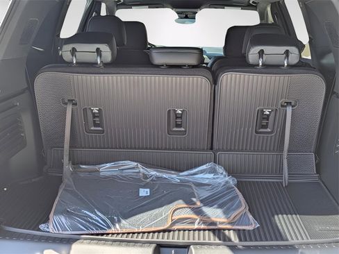 New 2026 GMC Acadia AT4 w/ Super Cruise Package image 5