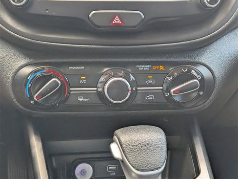 Used 2022 Kia Soul LX w/ Technology Package image 27