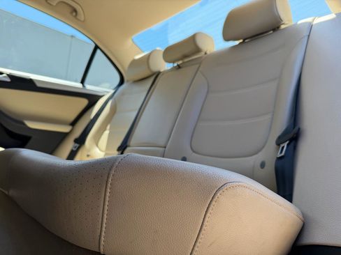Used 2014 Volkswagen Jetta SE FWD image 9