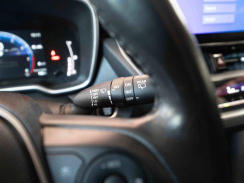 Used 2023 Toyota Corolla Cross XLE image 14