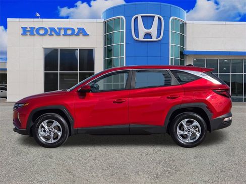 Used 2023 Hyundai Tucson SE image 6