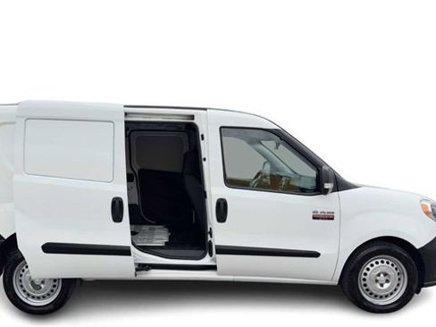 Used 2018 RAM ProMaster City Tradesman image 9