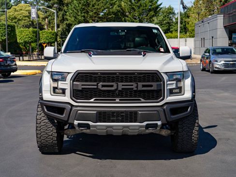 Used 2017 Ford F150 Raptor w/ Equipment Group 802A Luxury AWD/4WD image 3