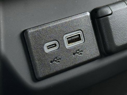 Certified 2025 Chevrolet Silverado 1500 Custom w/ LPO, Dark Essentials Package image 18