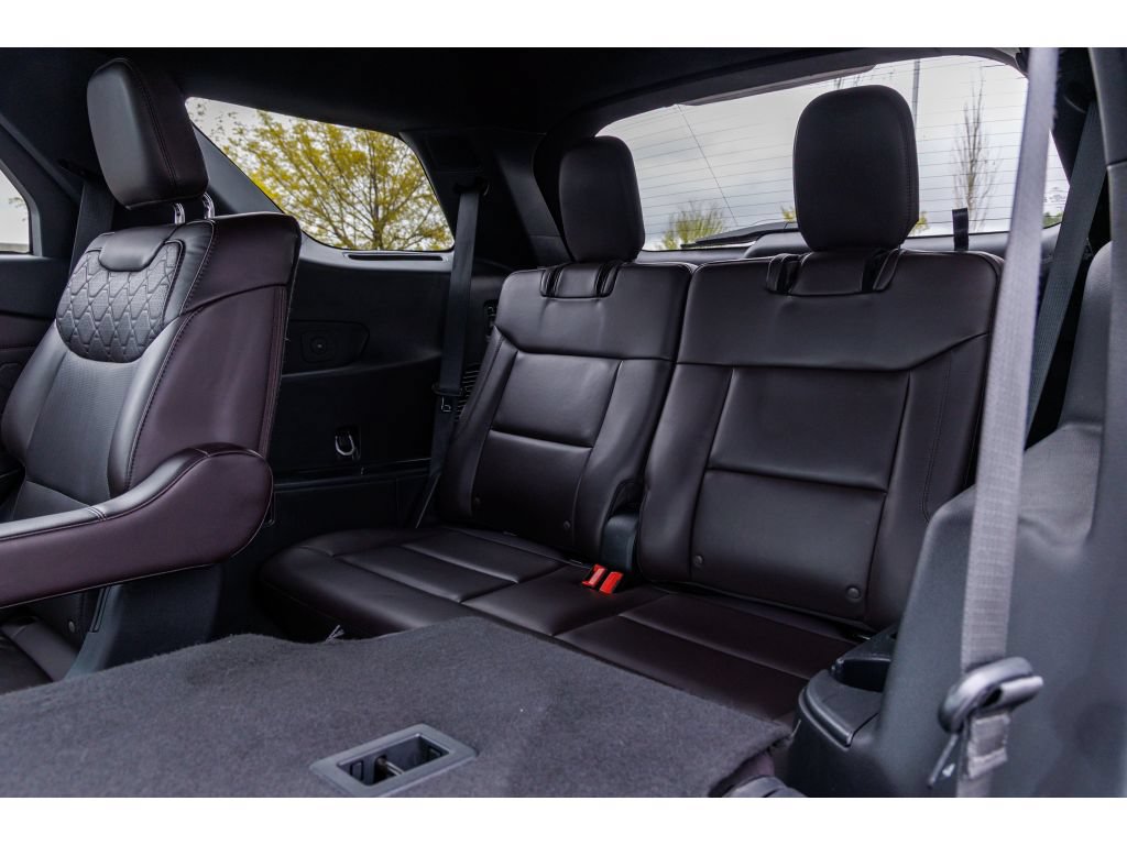 Used 2025 Ford Explorer Platinum w/ LUX Leather Package AWD/4WD image 13