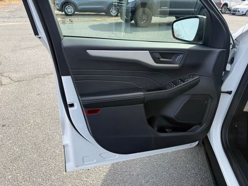 Used 2022 Ford Escape SE w/ Convenience Package image 13