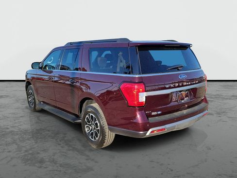 Used 2024 Ford Expedition Max XLT RWD image 3