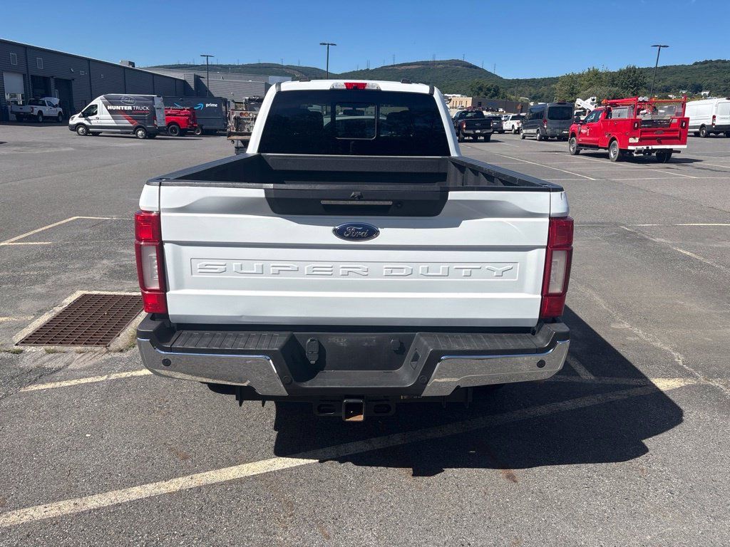 Used 2022 Ford F350 Lariat w/ Lariat Ultimate Package AWD/4WD image 6