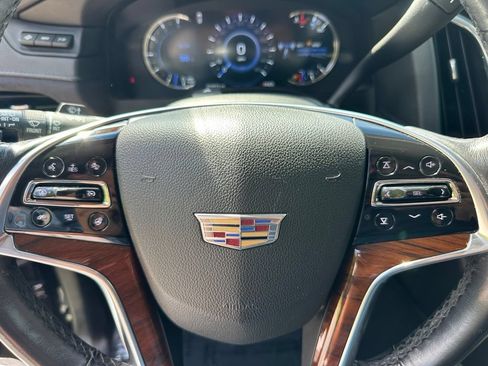 Used 2018 Cadillac Escalade Luxury AWD/4WD image 57