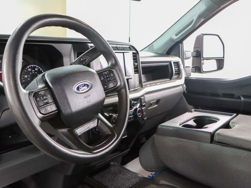 Used 2023 Ford F350 XL w/ XL Chrome Package image 23