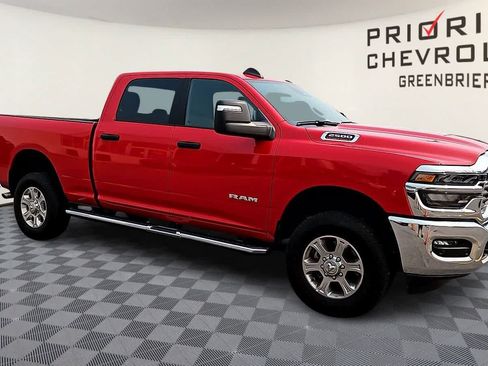 Used 2026 RAM 2500 Big Horn AWD/4WD image 2