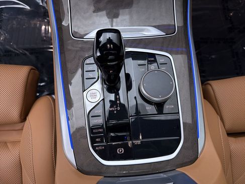 Used 2023 BMW X5 xDrive40i w/ M Sport Package image 21