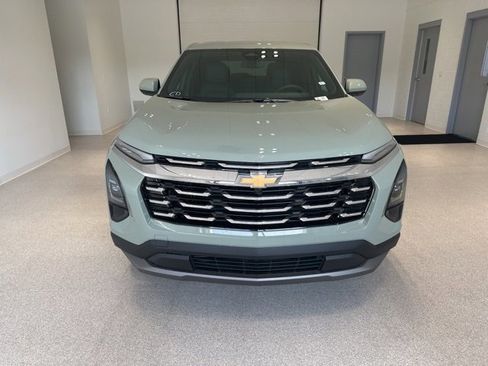 New 2026 Chevrolet Equinox LT w/ Convenience Package II image 2