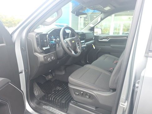 New 2026 Chevrolet Silverado 1500 LT image 18