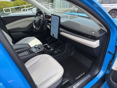 Used 2022 Ford Mustang Mach-E Premium image 11