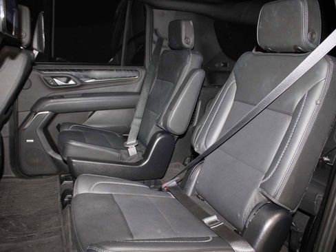 Used 2023 GMC Yukon XL Denali w/ Denali Reserve Package image 16