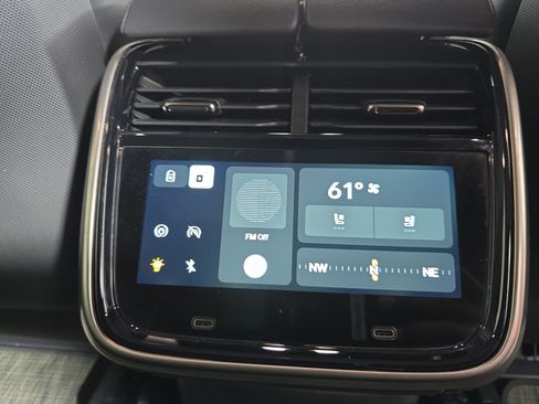 Used 2024 Rivian R1S Adventure AWD/4WD image 29