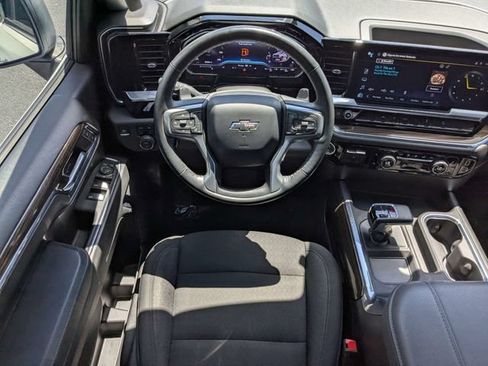 Used 2024 Chevrolet Silverado 1500 LT Trail Boss AWD/4WD image 16