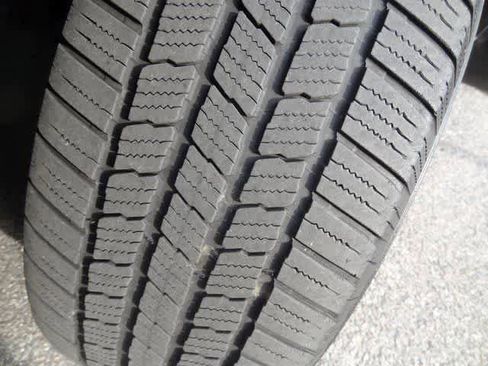 Used 2018 Ford Explorer Limited w/ Ford Safe & Smart Package image 39