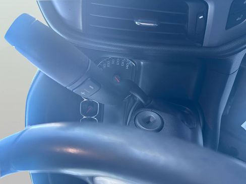 Used 2018 GMC Sierra 1500 SLE w/ SLE Value Package image 27