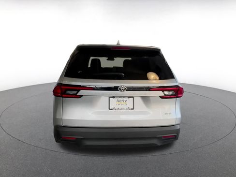 Used 2025 Toyota Grand Highlander FWD image 11