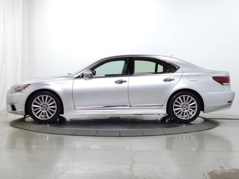 Used 2014 Lexus LS 460 AWD w/ Comfort Package image 4