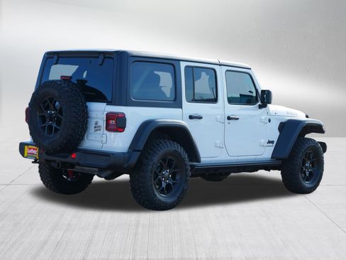 Used 2024 Jeep Wrangler Willys image 7