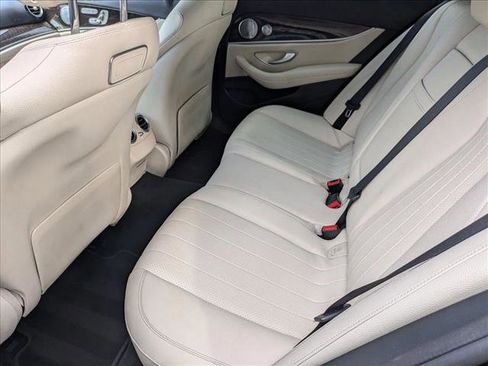 Used 2019 Mercedes-Benz E 300 image 18